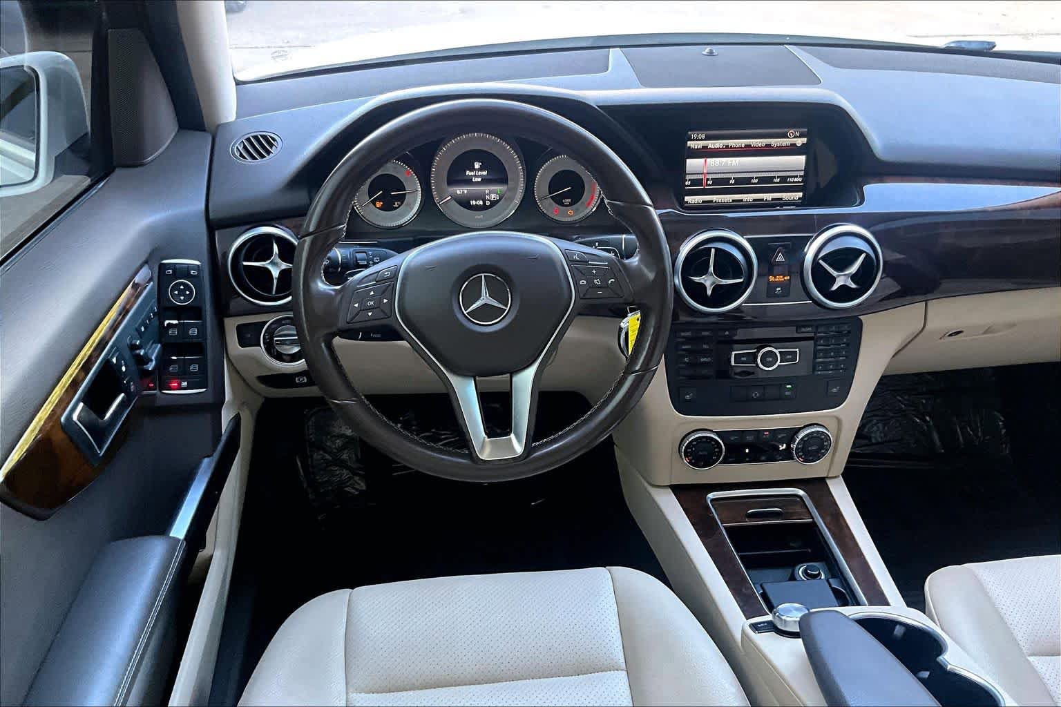 Used 2015 Mercedes-Benz GLK 350 2WD image 6