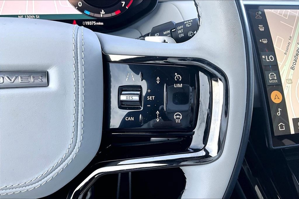 Used 2025 Land Rover Range Rover Sport Dynamic SE image 21