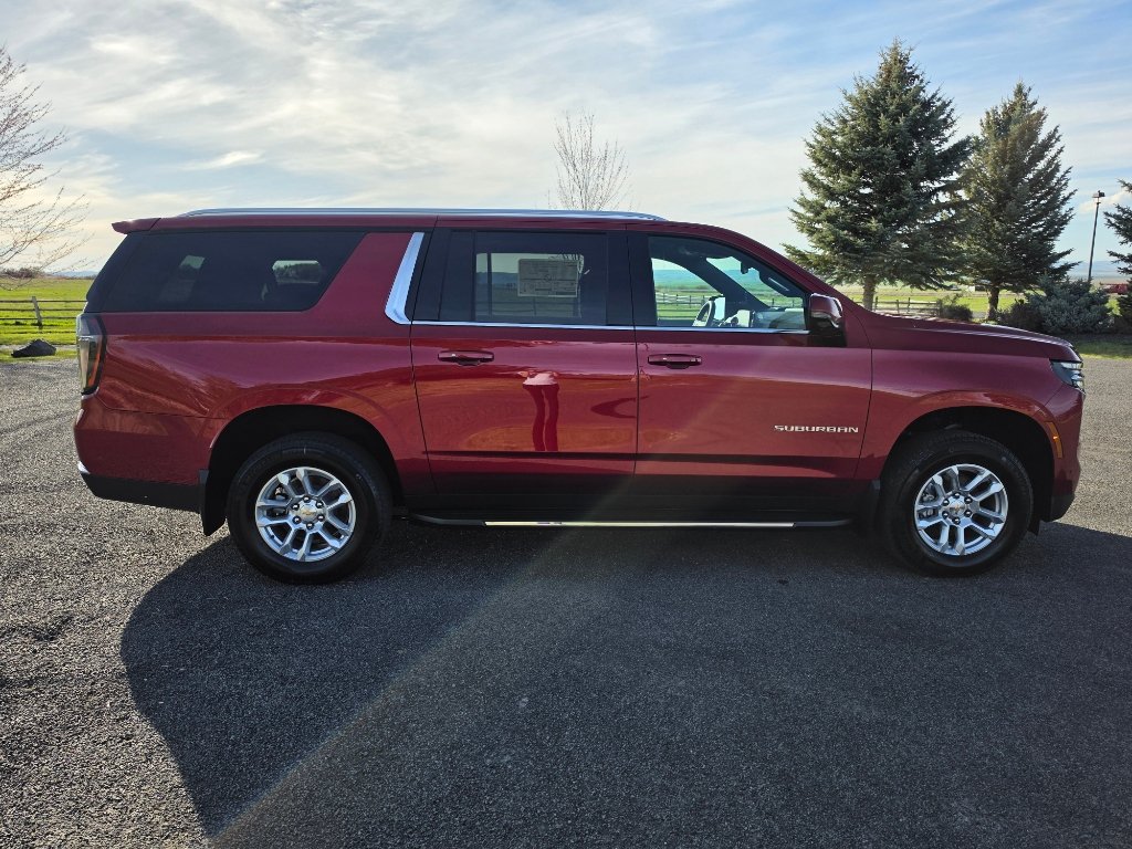 New 2026 Chevrolet Suburban LT w/ Comfort Package AWD/4WD image 3