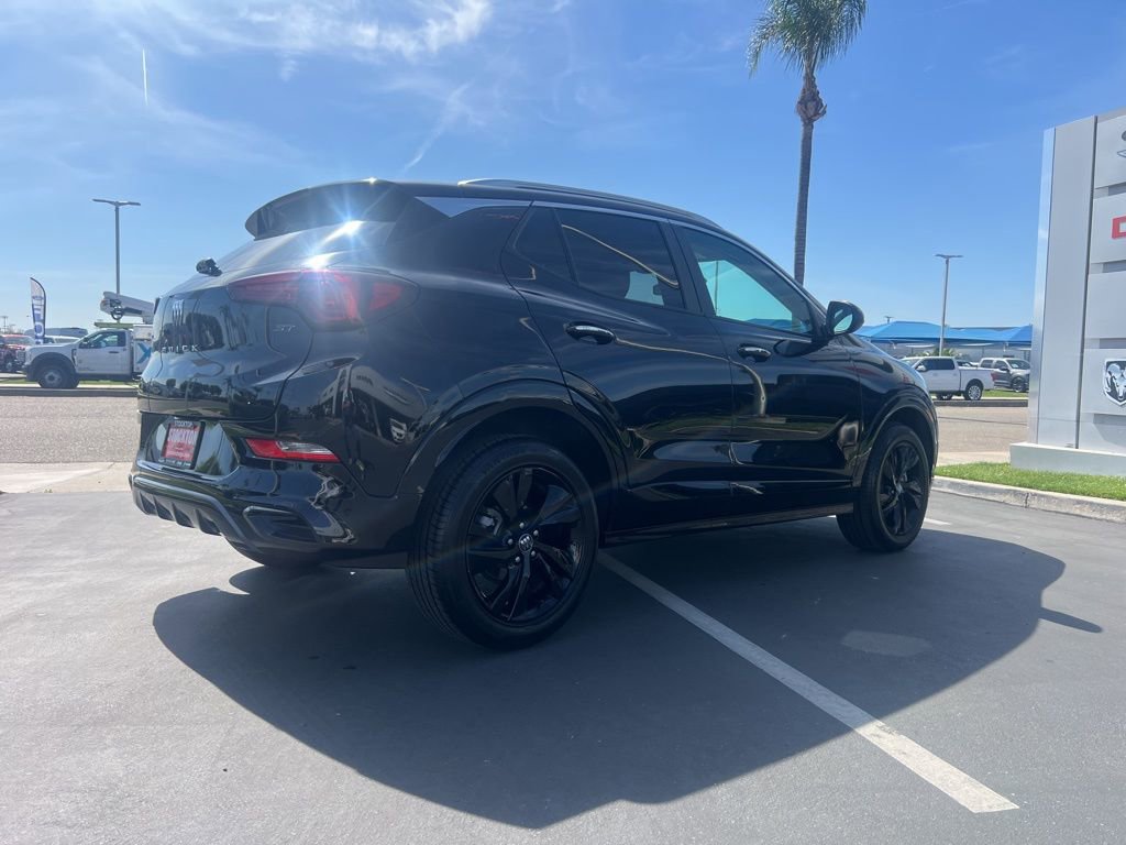 Used 2024 Buick Encore GX Sport Touring image 9