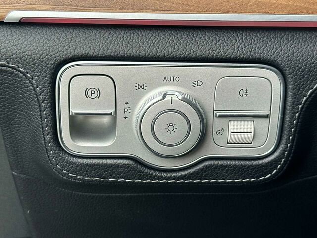 Used 2023 Mercedes-Benz GLS 450 4MATIC image 36