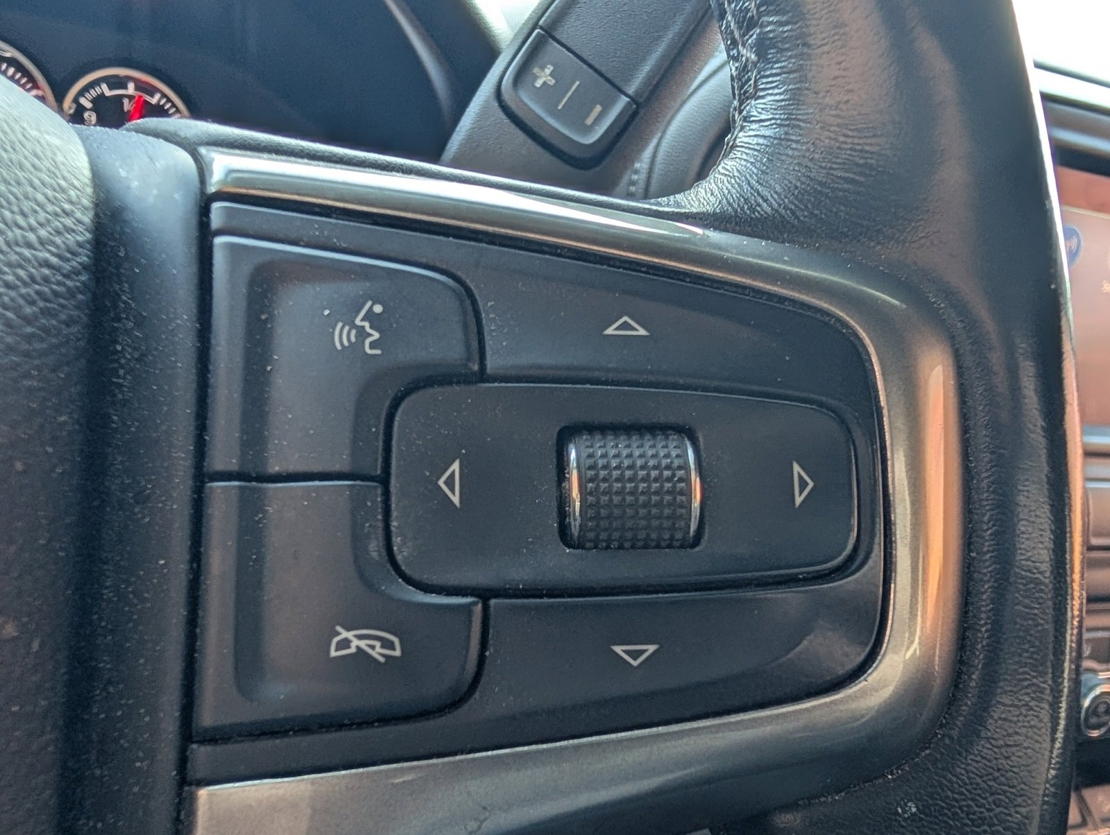 Used 2021 Chevrolet Silverado 1500 RST w/ Z71 Off-Road Package image 16