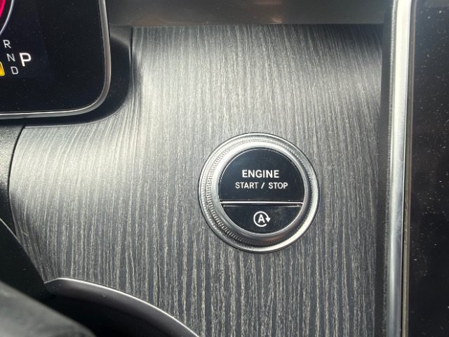 Used 2023 Mercedes-Benz C 300 4MATIC Sedan image 30