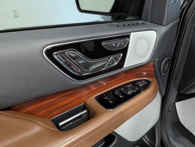 Used 2024 Lincoln Navigator L Reserve w/ Equipment Group 201A AWD/4WD image 17