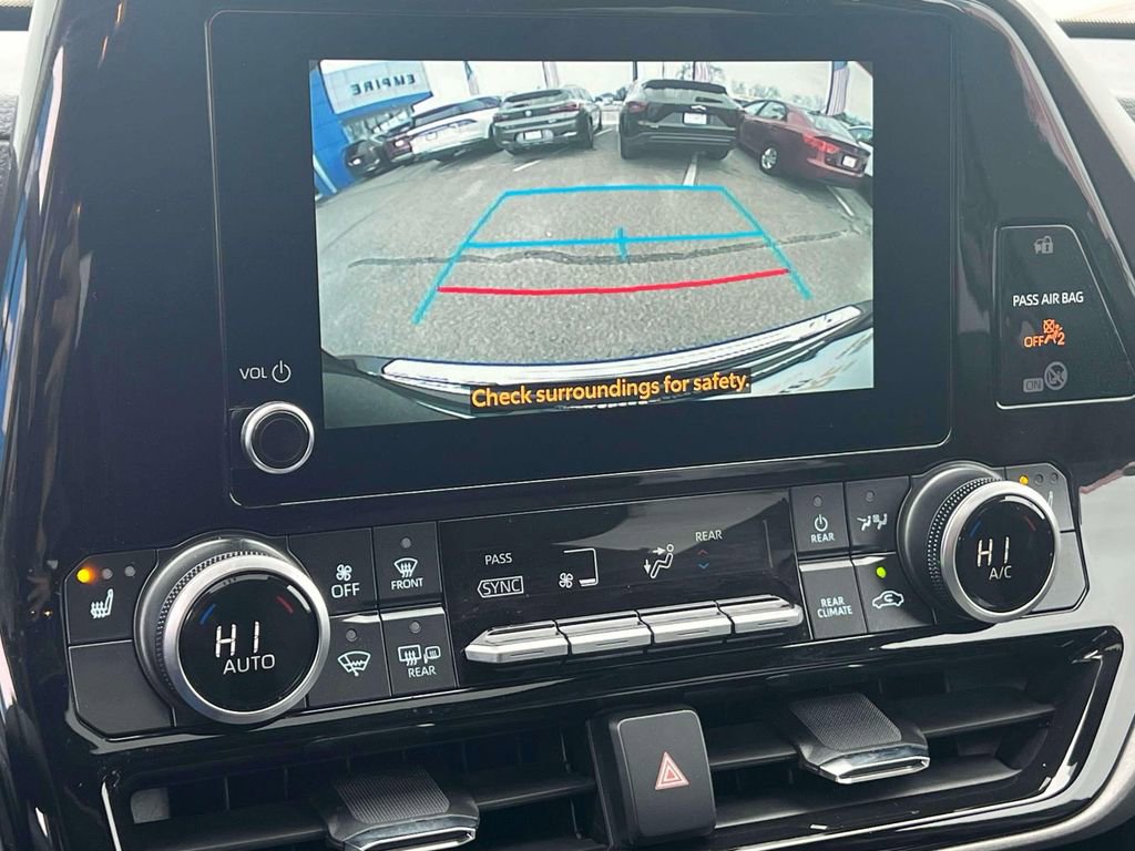 Used 2026 Toyota Highlander XLE AWD/4WD image 33