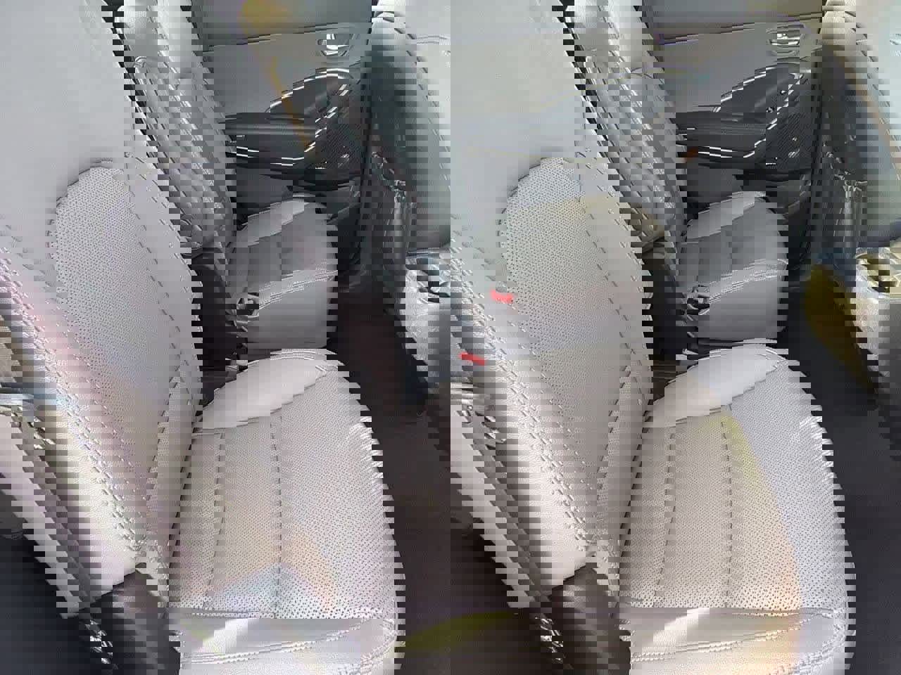 Used 2017 Hyundai Santa Fe Limited image 21