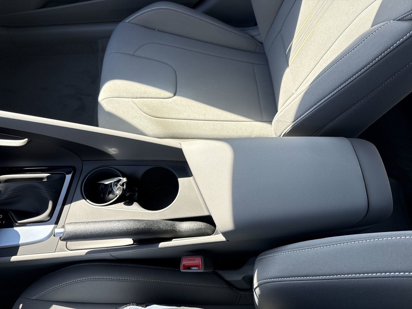 New 2026 Hyundai Elantra Sport FWD image 21