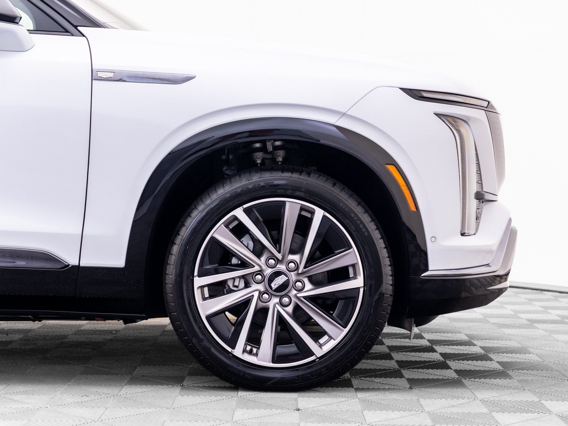 New 2027 Cadillac Vistiq Sport w/ LPO, Floor Liner Package AWD/4WD image 35