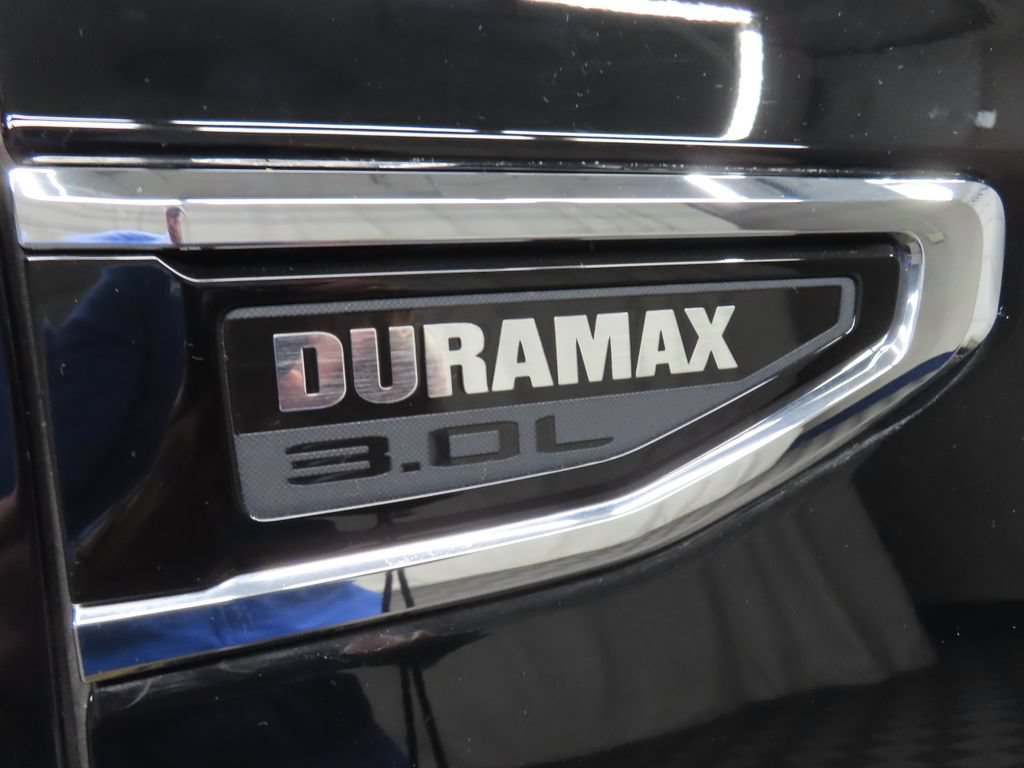 Used 2024 GMC Yukon SLT w/ SLT Luxury Package AWD/4WD image 56
