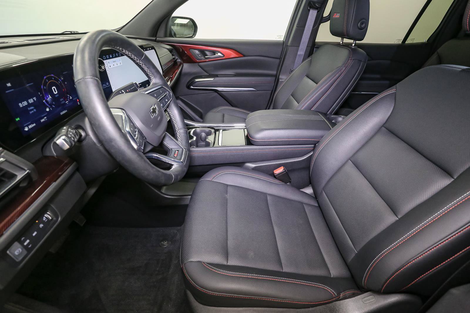 Used 2024 Chevrolet Traverse Z71 AWD/4WD image 41