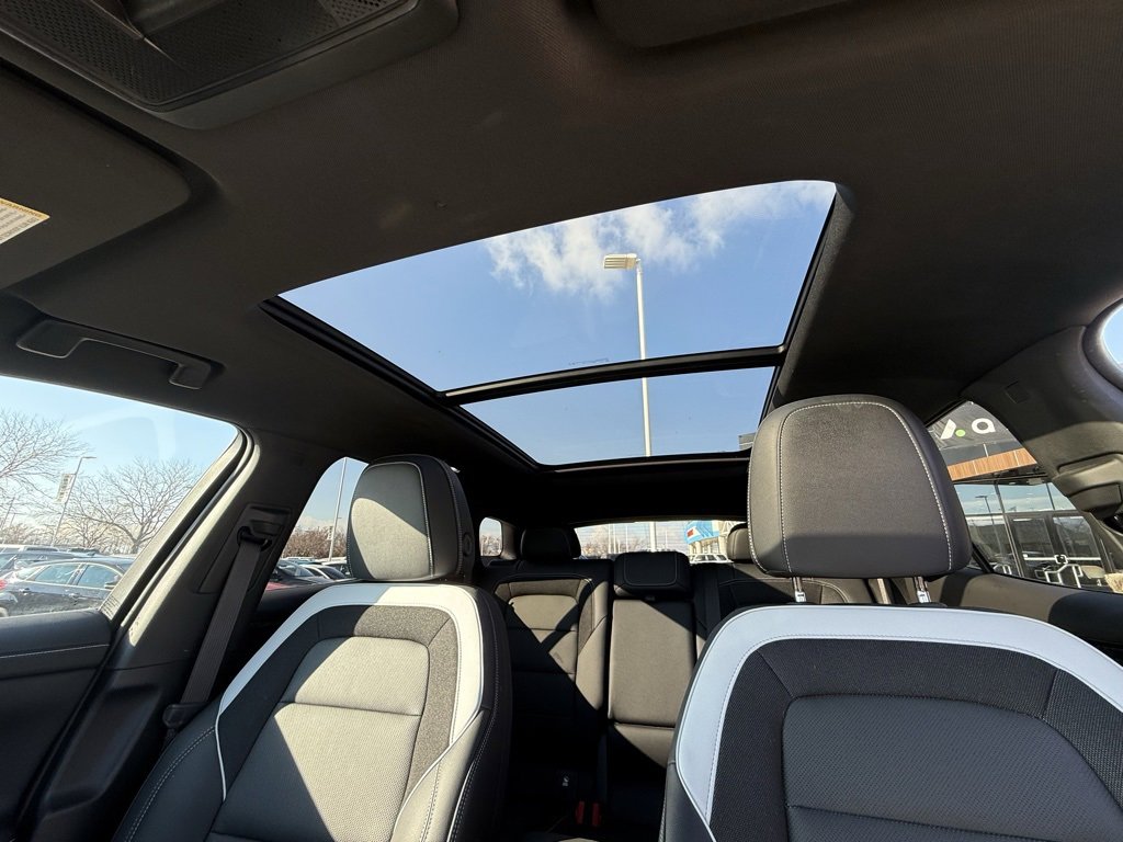 Used 2024 Chevrolet Blazer EV LT image 18