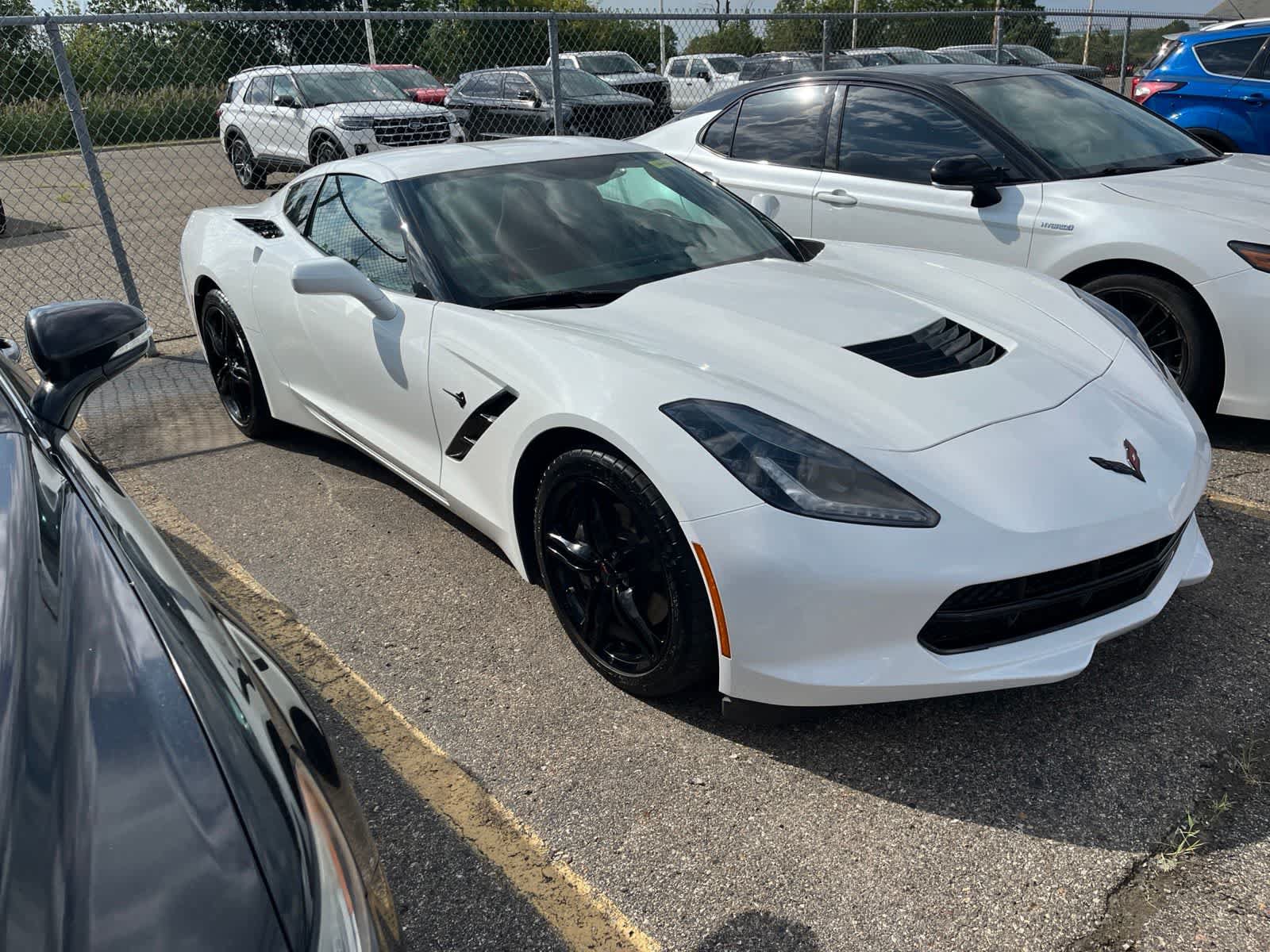 Used 2017 Chevrolet Corvette Stingray Coupe w/ Carbon Flash Badge Package RWD image 18