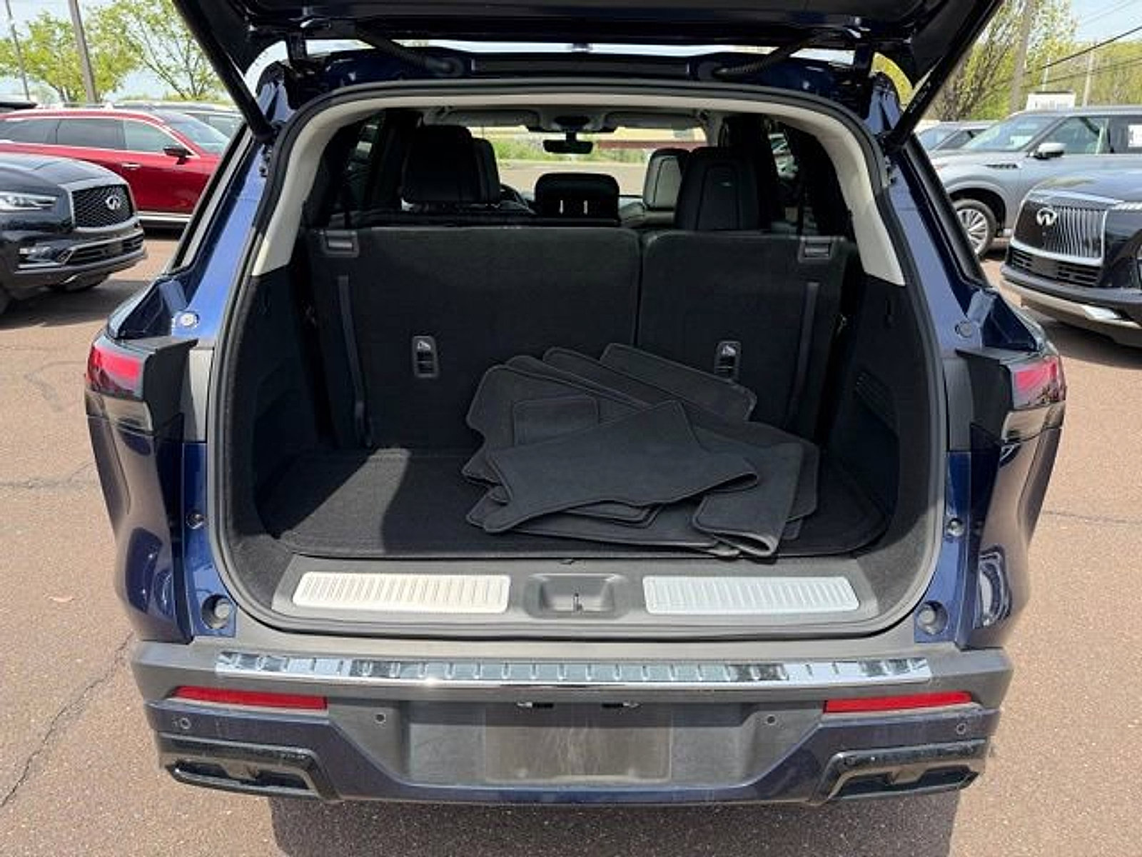 Certified 2023 INFINITI QX60 Luxe w/ Cargo Package AWD/4WD image 20