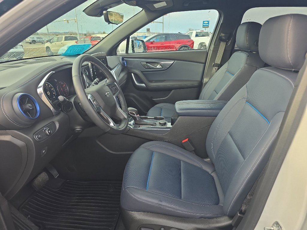 Certified 2024 Chevrolet Blazer RS w/ Driver Confidence II Package image 9