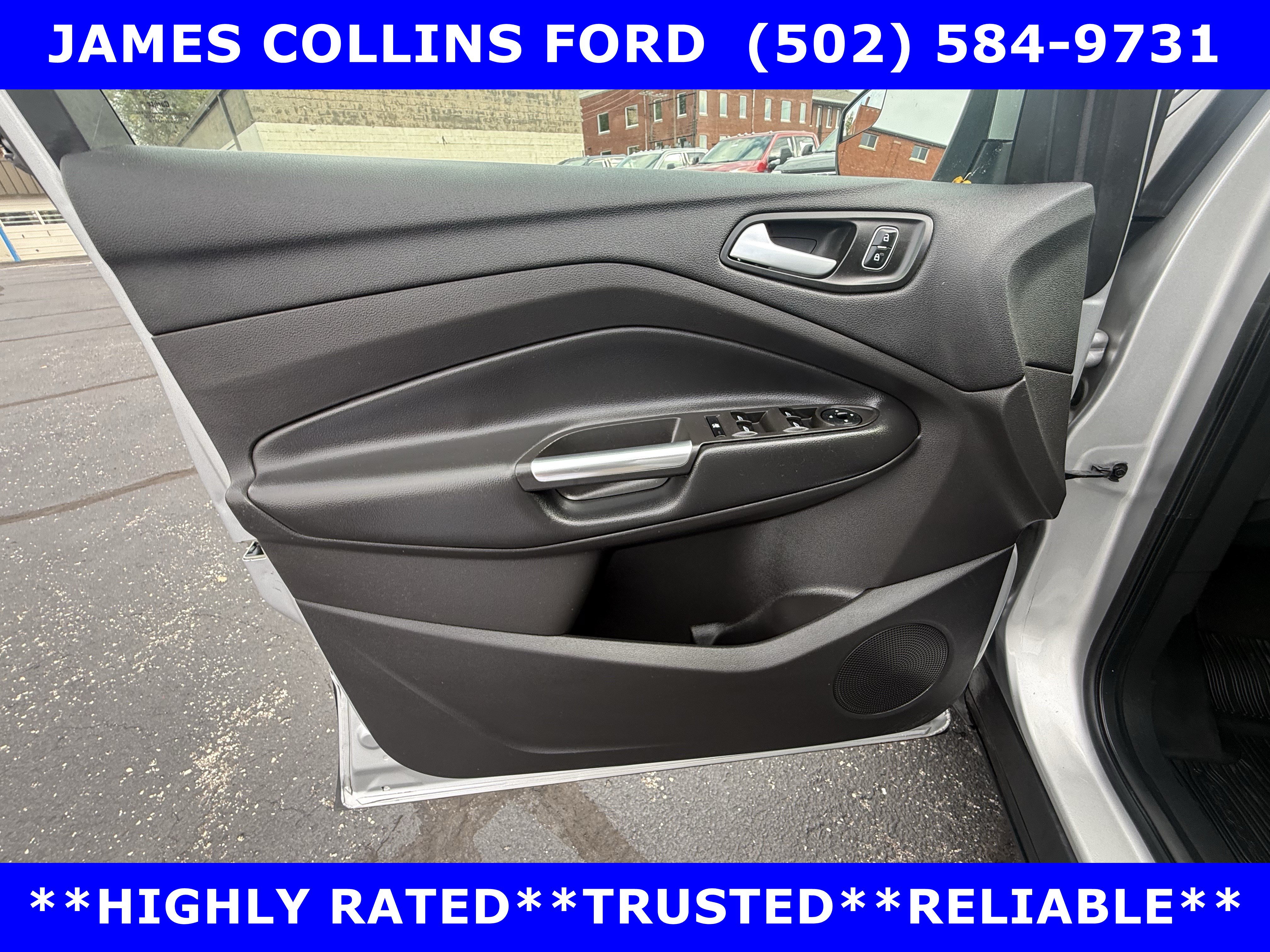 Used 2018 Ford Escape SE FWD image 11