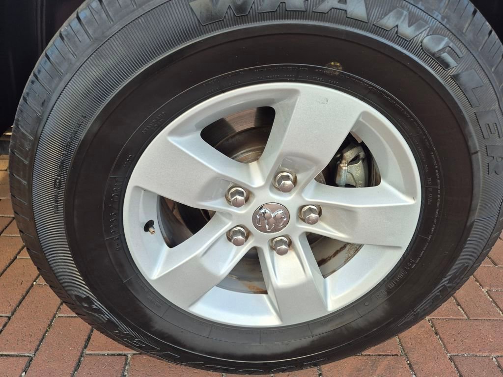 Used 2024 RAM 1500 Classic SLT image 9