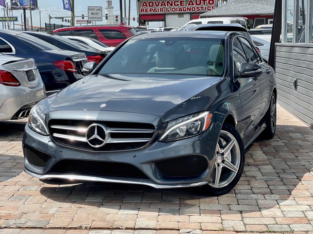 Used 2015 Mercedes-Benz C 400 4MATIC image 38