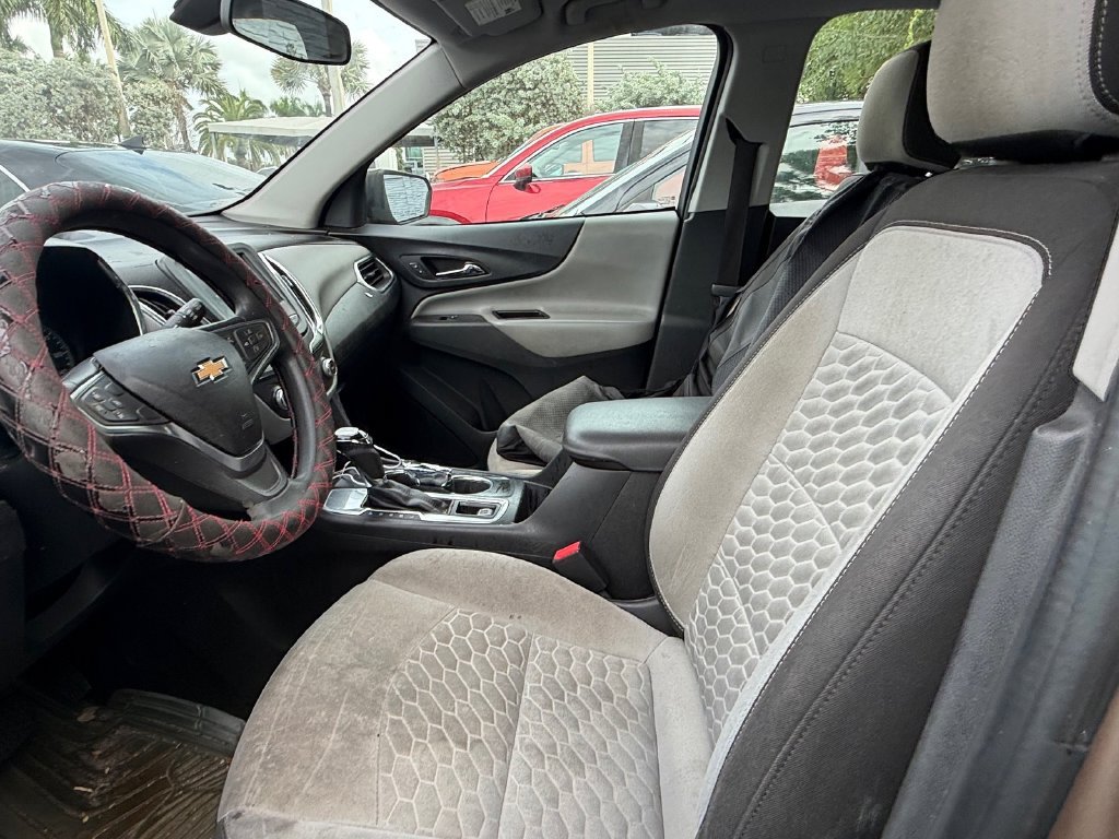 Used 2018 Chevrolet Equinox LS FWD image 4