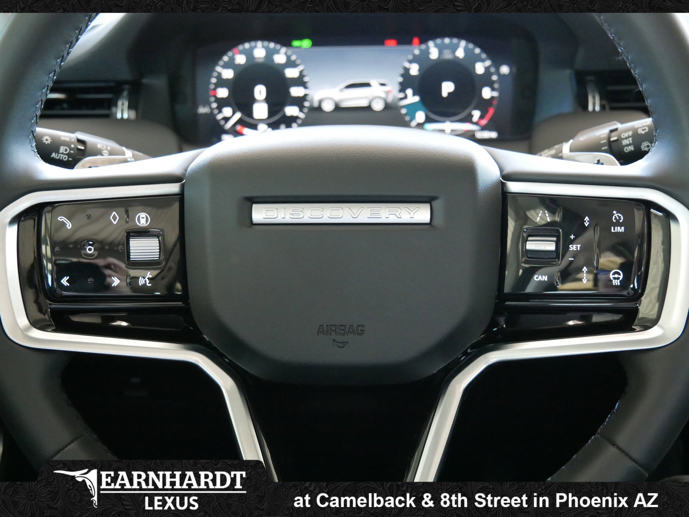 Used 2025 Land Rover Discovery Sport S image 28