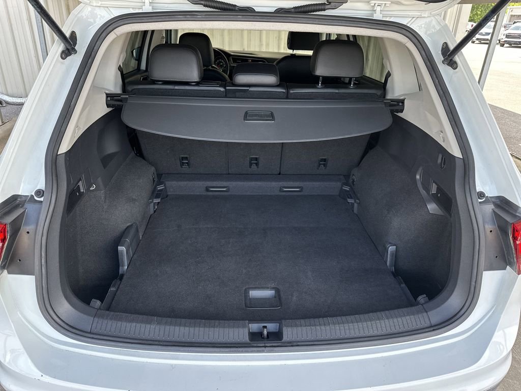 Used 2018 Volkswagen Tiguan SE image 30
