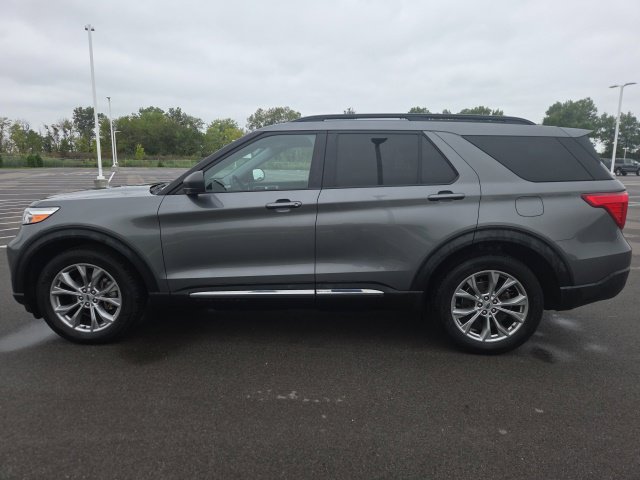 Used 2023 Ford Explorer XLT w/ Equipment Group 202A AWD/4WD image 15