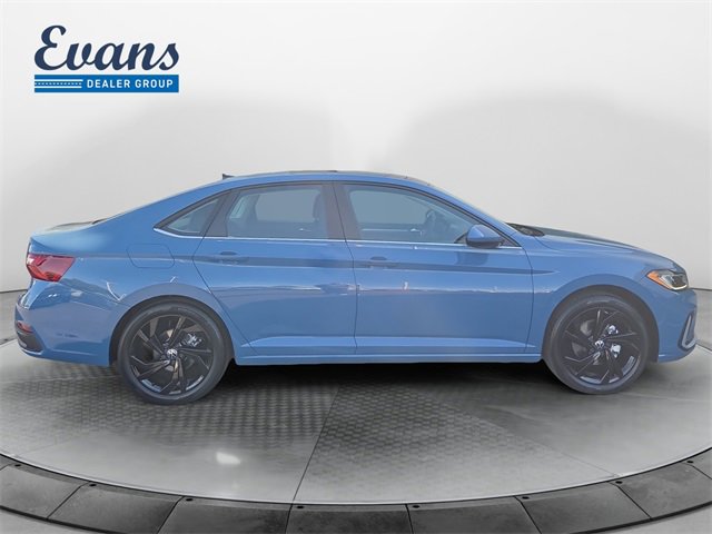 New 2026 Volkswagen Jetta SE image 6