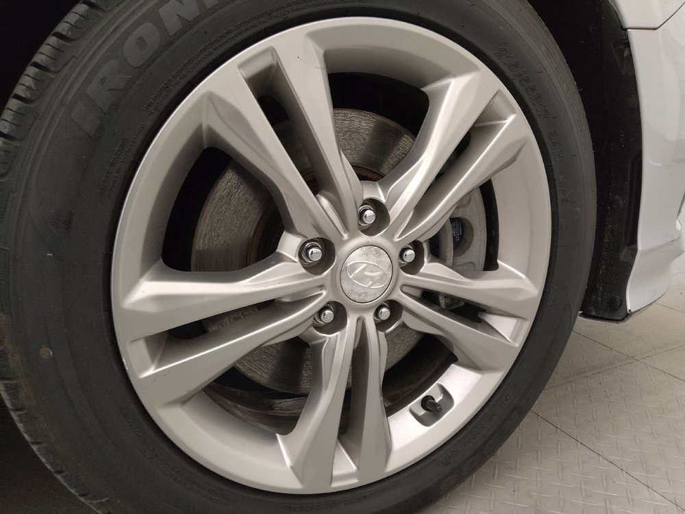 Used 2019 Hyundai Sonata Sport w/ Tech Package 03 FWD image 31
