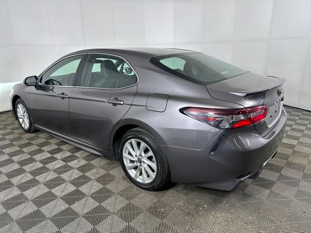 Used 2024 Toyota Camry SE image 5