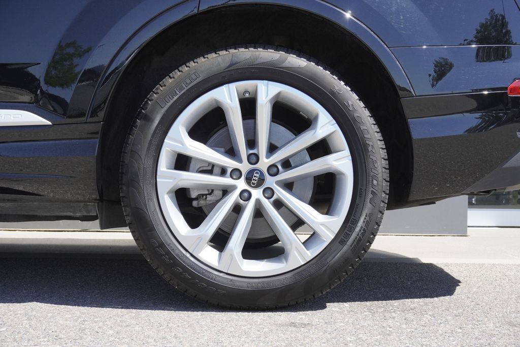 Used 2025 Audi Q7 3.0T Premium Plus AWD/4WD image 33