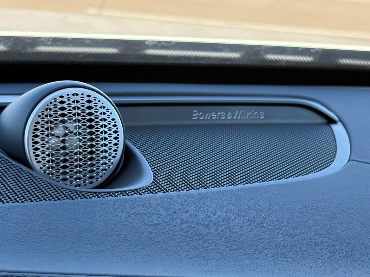 New 2026 Volvo XC90 B6 Ultra w/ Lounge Package image 18