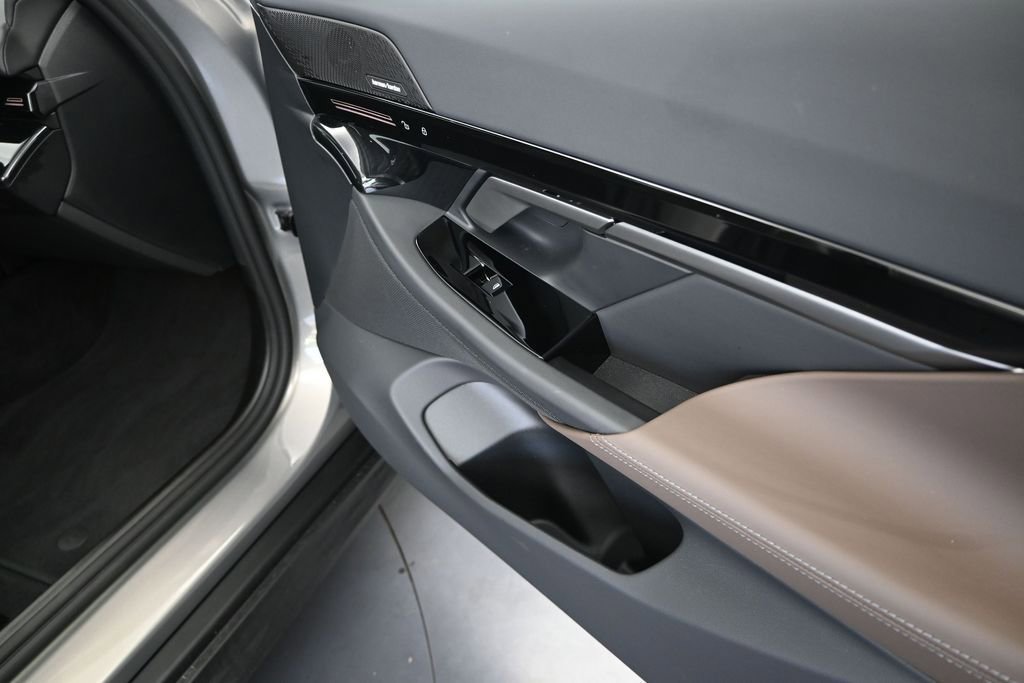 Certified 2026 BMW 530i RWD image 24