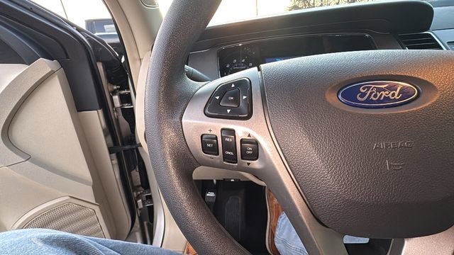 Used 2018 Ford Taurus SE image 13