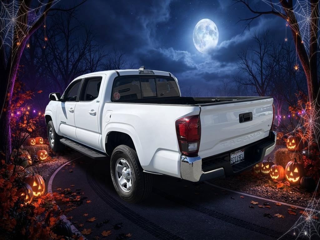 Used 2020 Toyota Tacoma SR5 RWD image 3