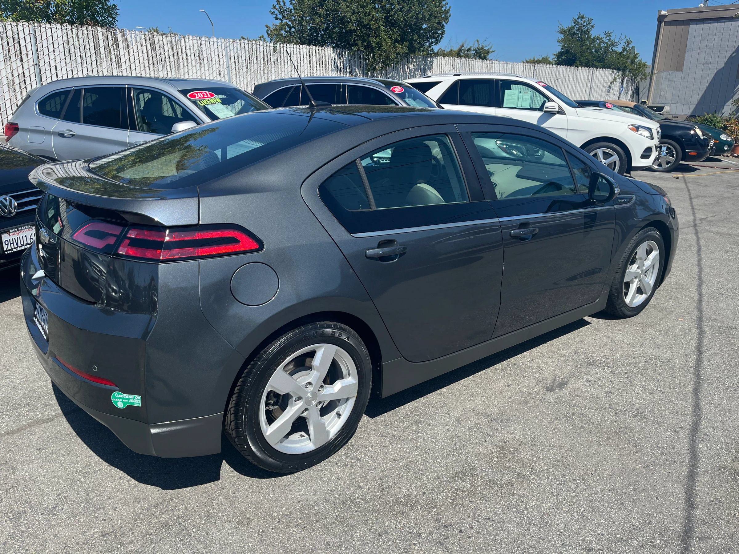 Used 2013 Chevrolet Volt Premium w/ Premium Trim Package FWD image 5