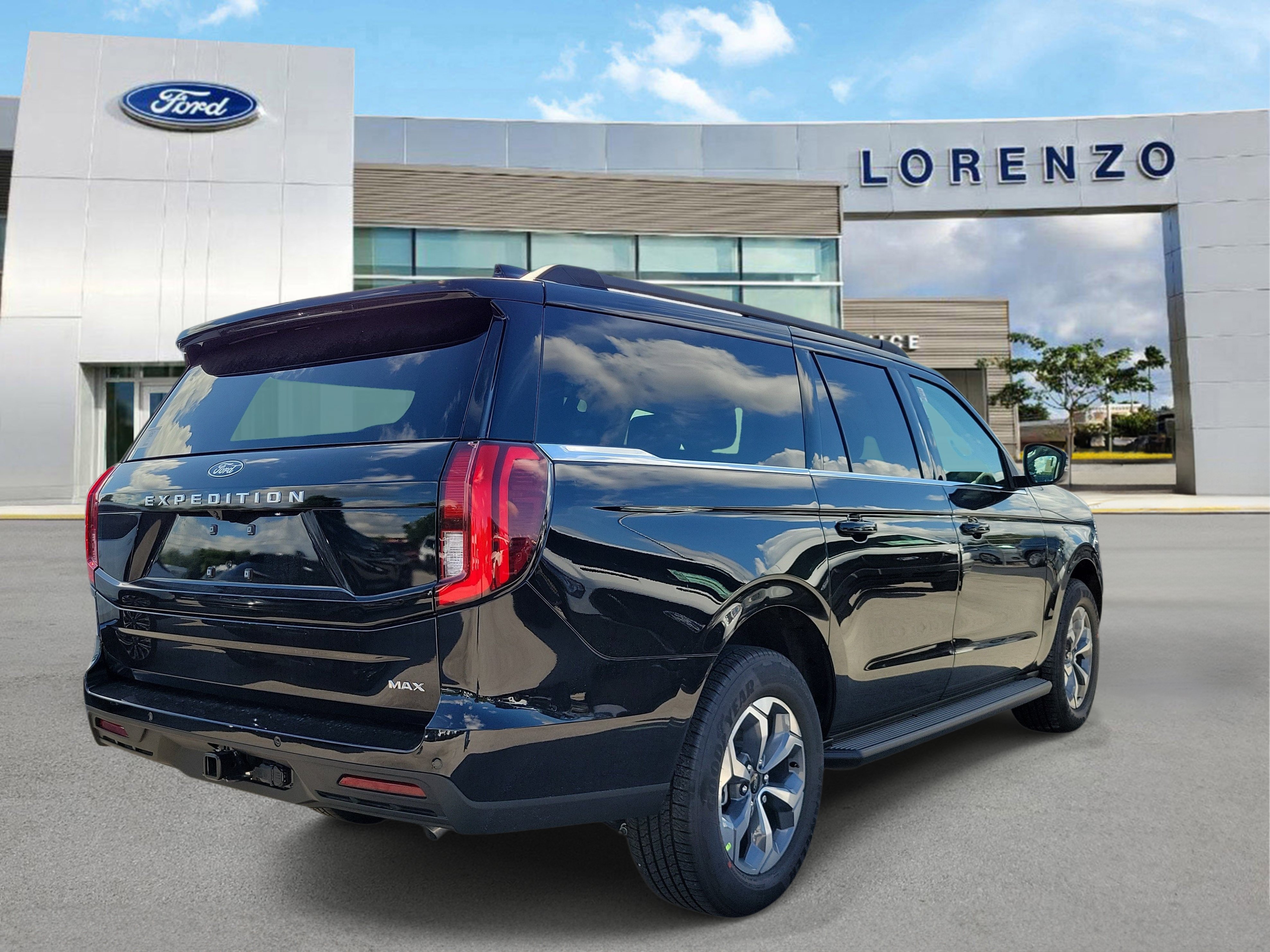 New 2027 Ford Expedition Max Active RWD image 4