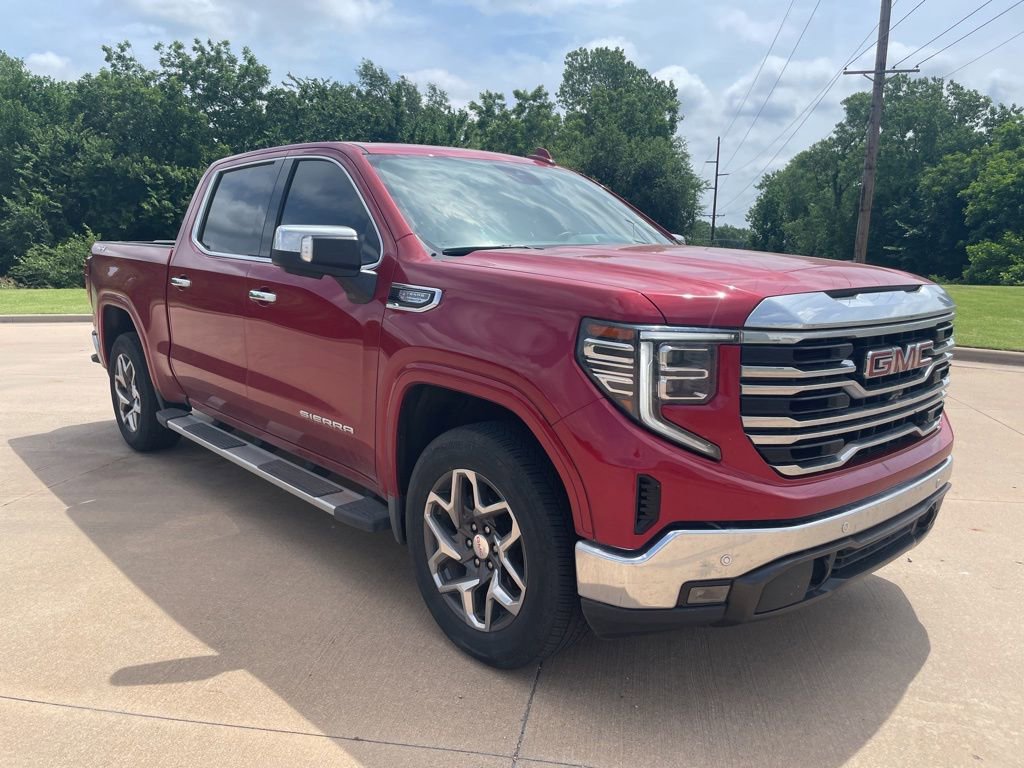 Used 2024 GMC Sierra 1500 SLT AWD/4WD image 3