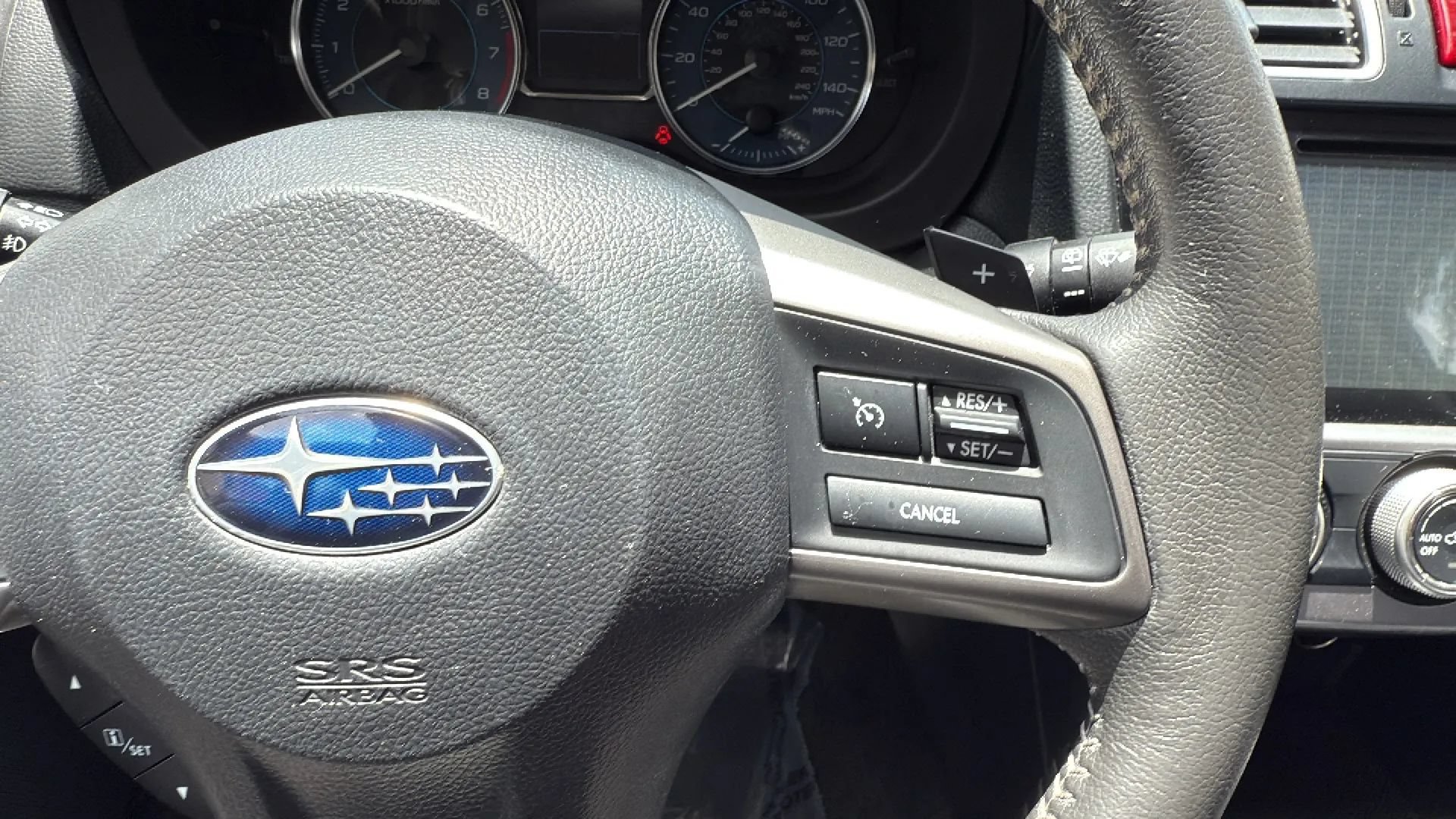Used 2015 Subaru Crosstrek 2.0i Limited AWD/4WD image 32