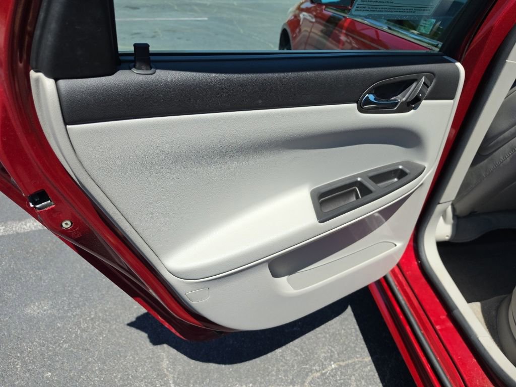 Used 2013 Chevrolet Impala LTZ FWD image 17