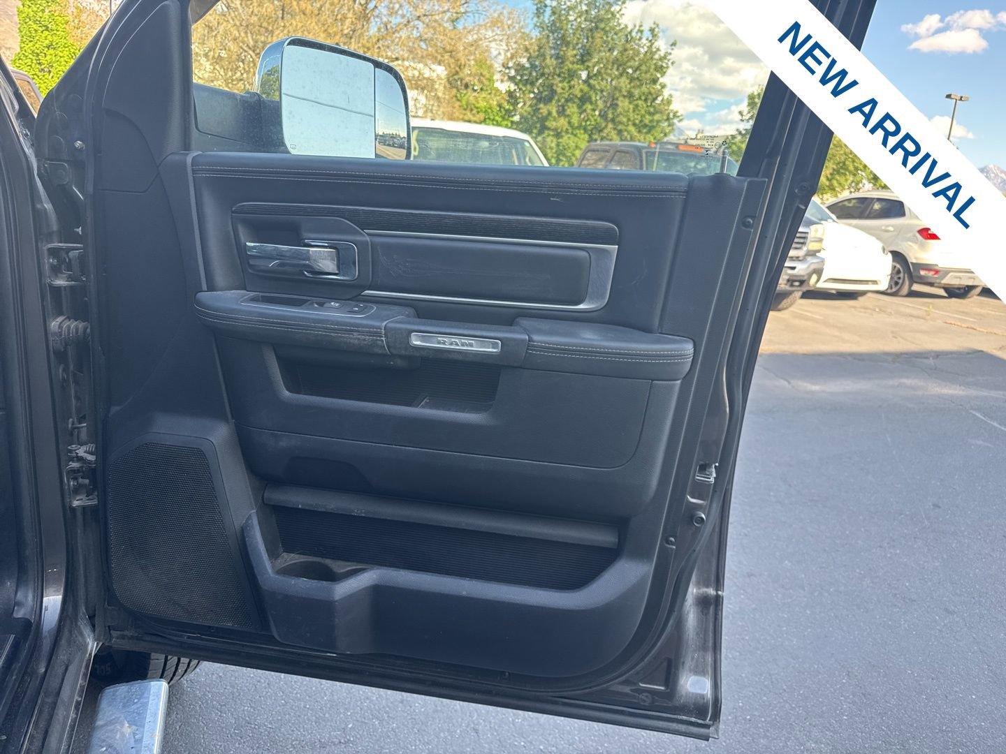 Used 2017 RAM 3500 Laramie Longhorn AWD/4WD image 10