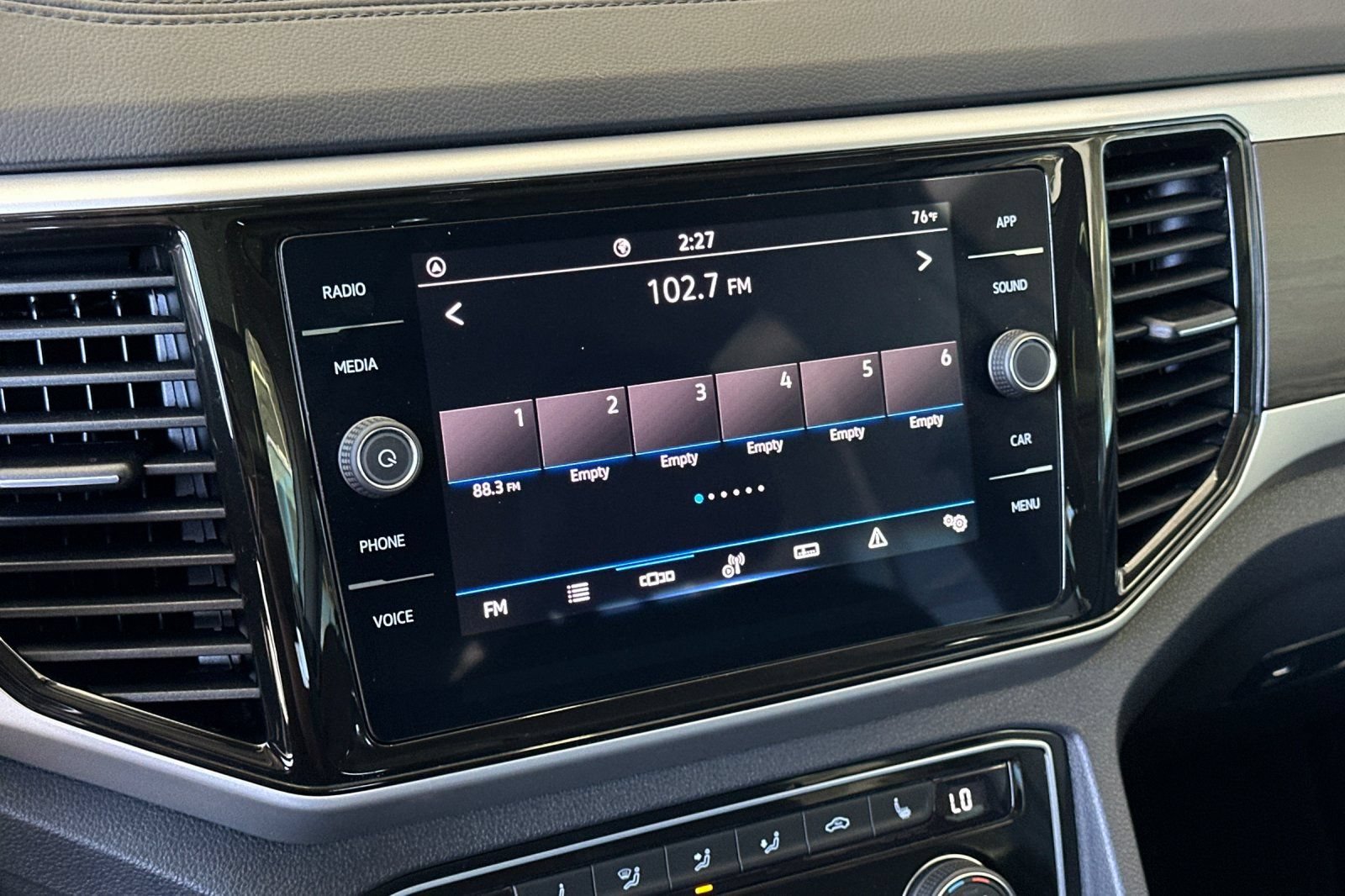 Used 2023 Volkswagen Atlas SE w/ Panoramic Sunroof Package FWD image 19