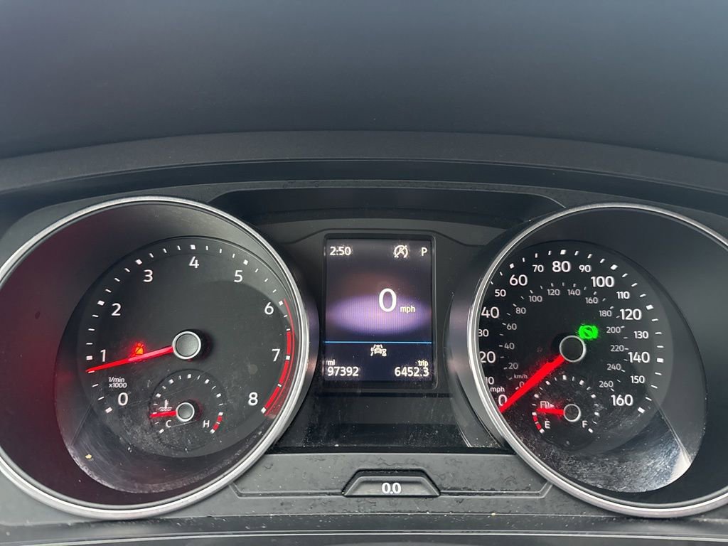 Used 2020 Volkswagen Tiguan SE image 12