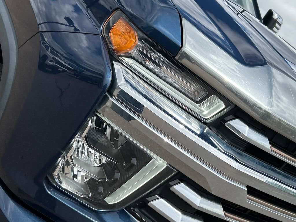 Used 2022 Chevrolet Silverado 3500 High Country w/ Safety Package II image 24