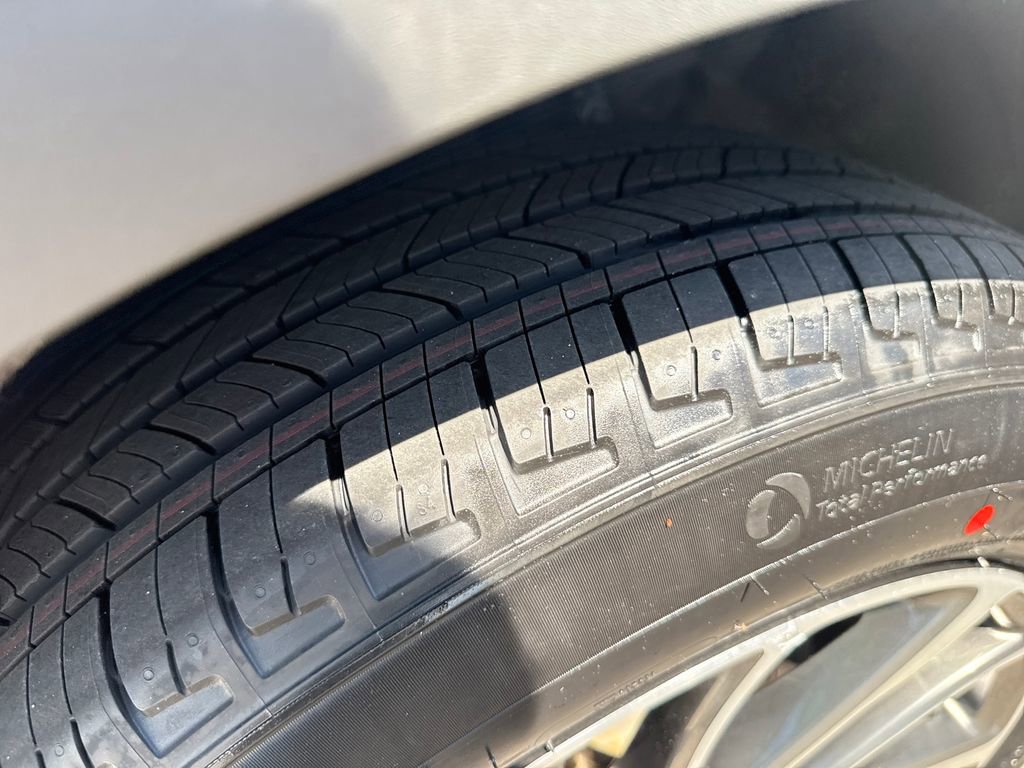 Used 2022 Lincoln Corsair AWD w/ Equipment Group 101A image 14