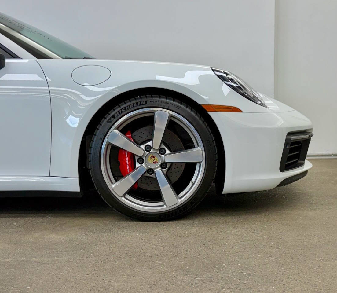 Used 2024 Porsche 911 Targa 4S w/ Premium Package image 13