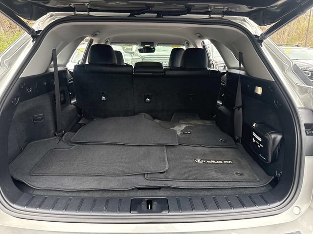 Used 2019 Lexus RX 350L AWD w/ Accessory Package image 8