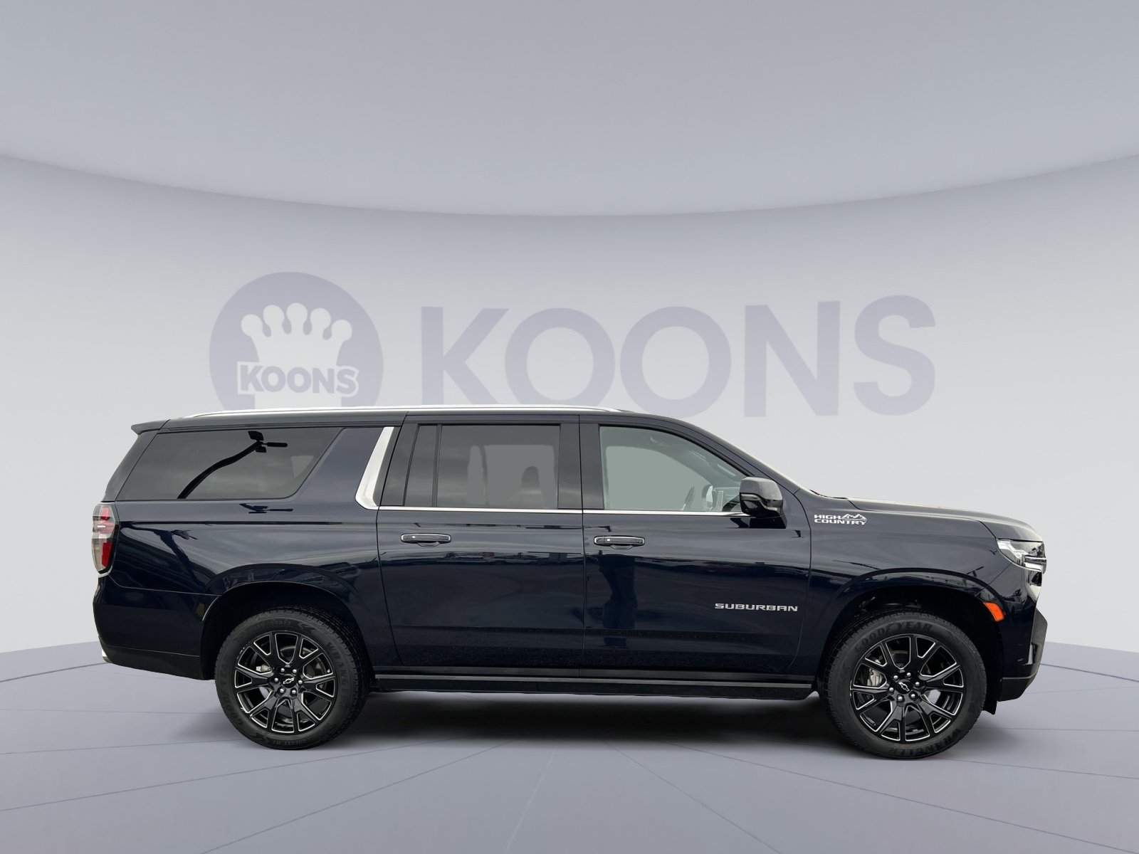 Used 2023 Chevrolet Suburban High Country image 8