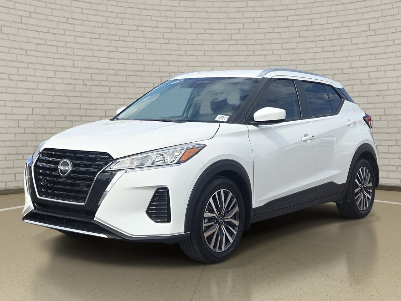 Certified 2024 Nissan Kicks SV