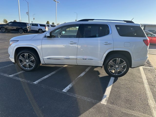 Used 2019 GMC Acadia Denali image 5