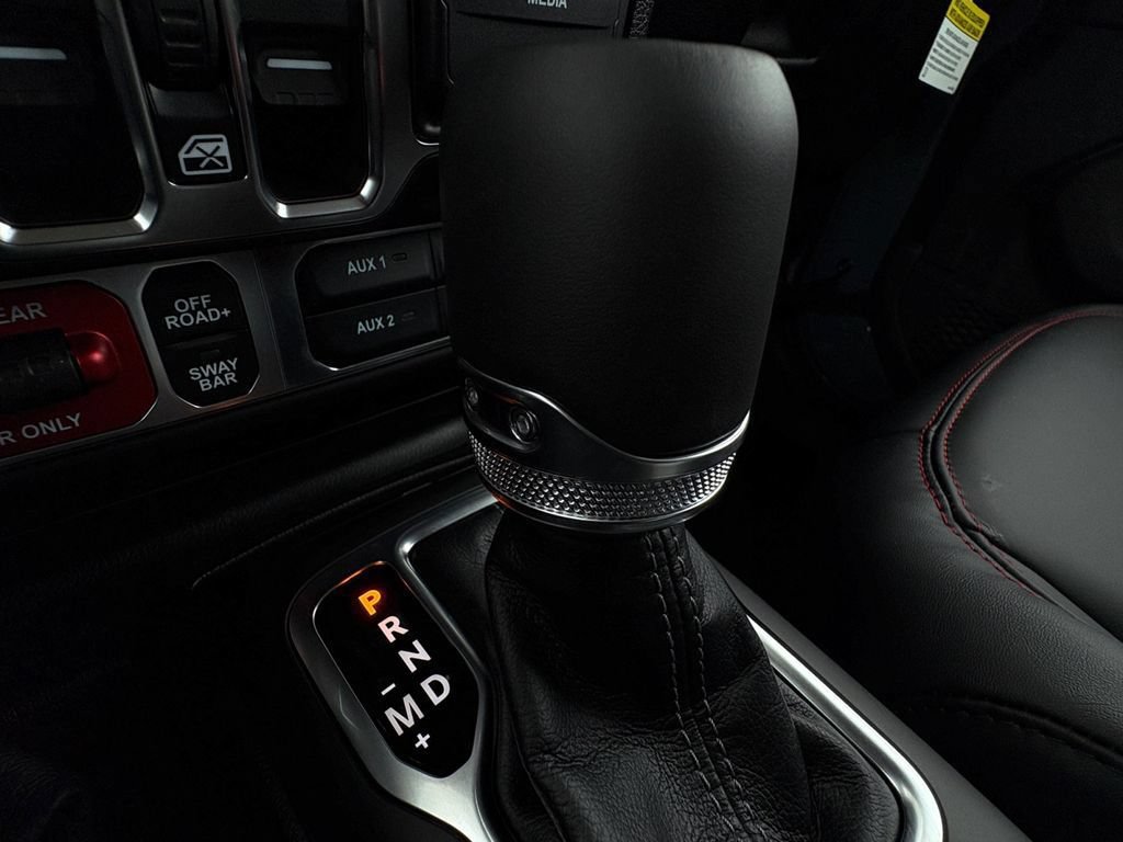 New 2026 Jeep Wrangler Unlimited Rubicon AWD/4WD image 26