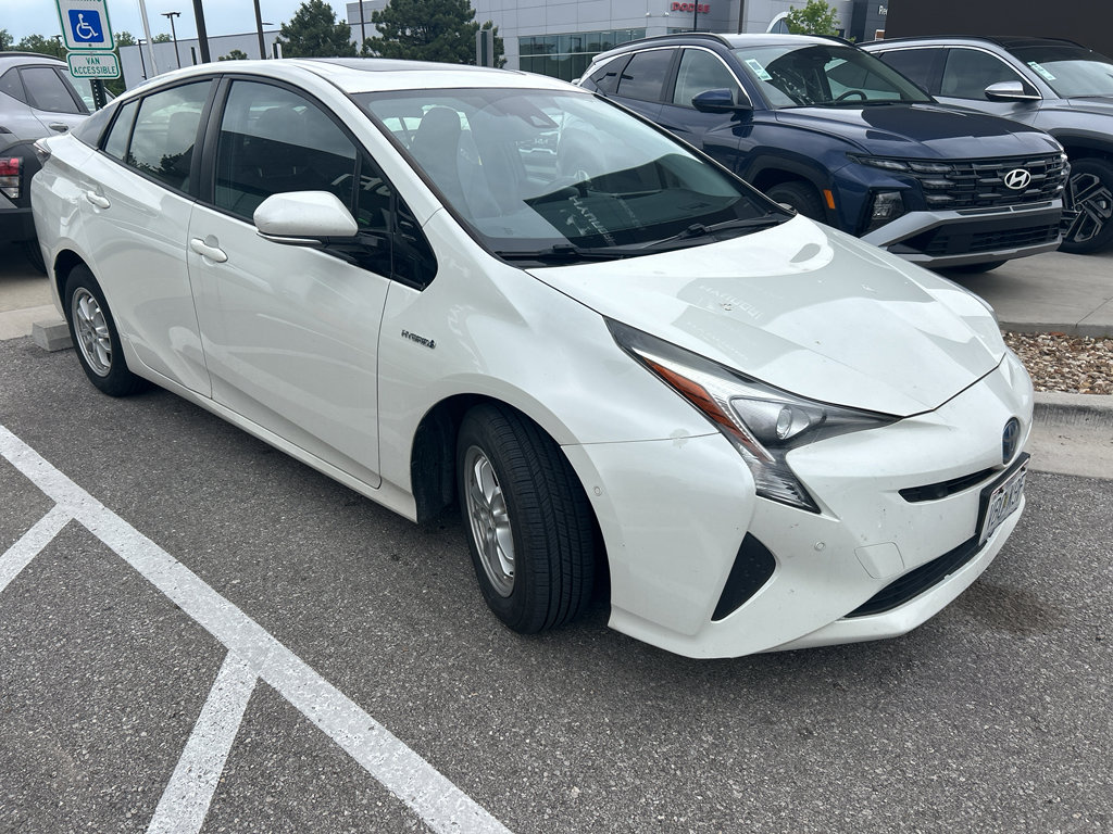Used 2016 Toyota Prius Four w/ Advanced Technology Package FWD image 3
